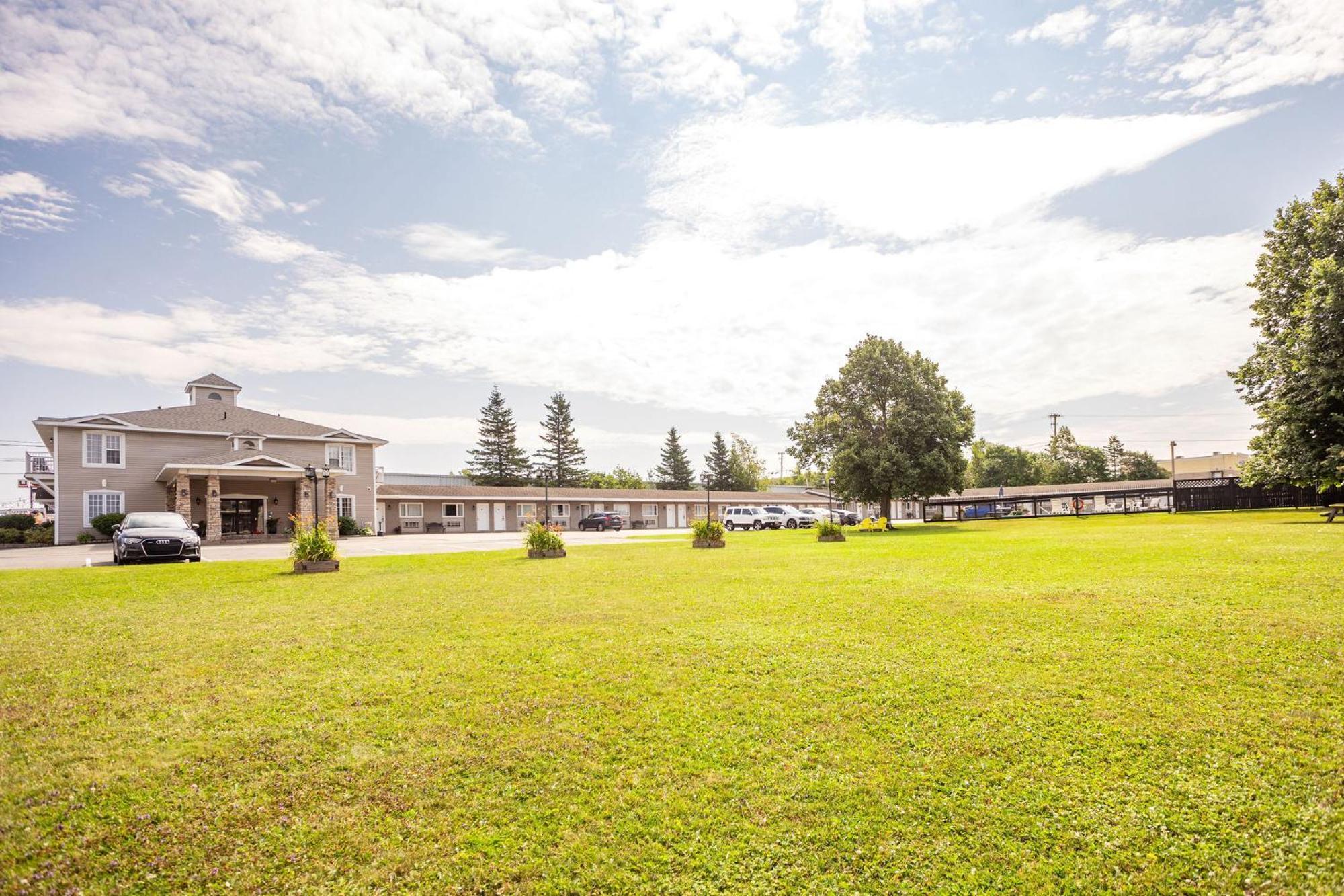 Canadas Best Value Inn & Suites-Charlottetown Ngoại thất bức ảnh